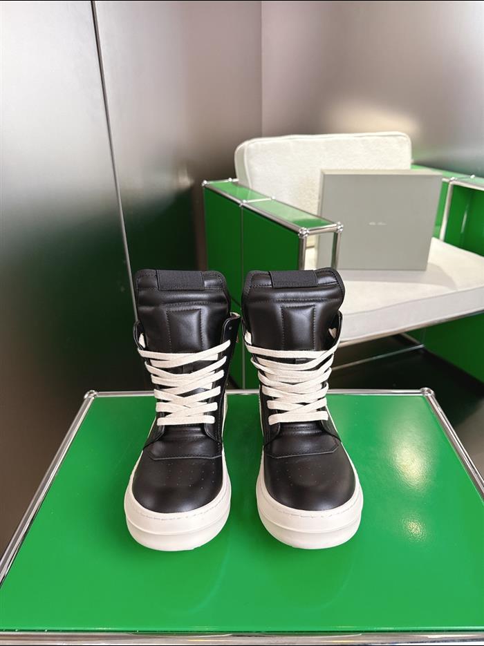 20251128172515975 330